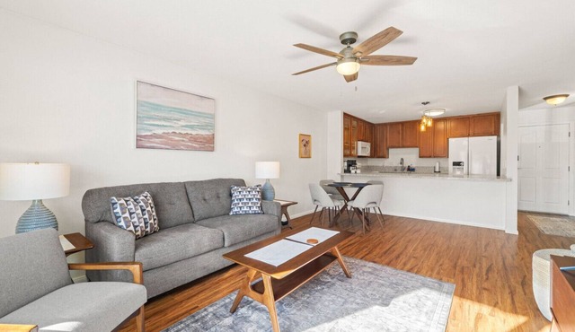 Northpark Suncrest Condo|A/C. Pool, Gym, Parking in San Diego