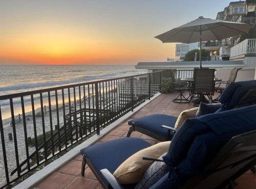 Oceanfront 2BR Condo, Private Beach & Patio, Rare Find in Carlsbad