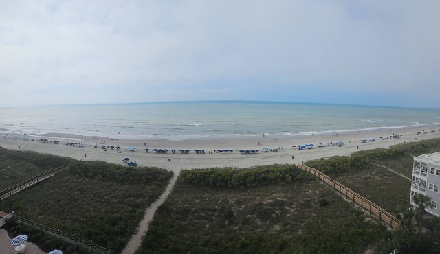 Oceanfront on the Beach Renovated 4BR/3BA Turn the key and start your vacation in North Myrtle Beach