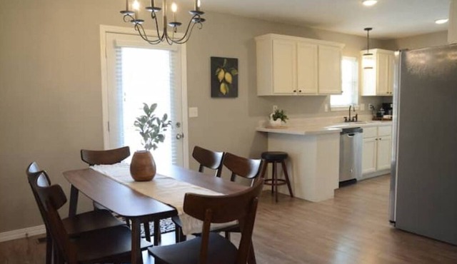 Ozark Adventure Pad, attached garage in Harrison