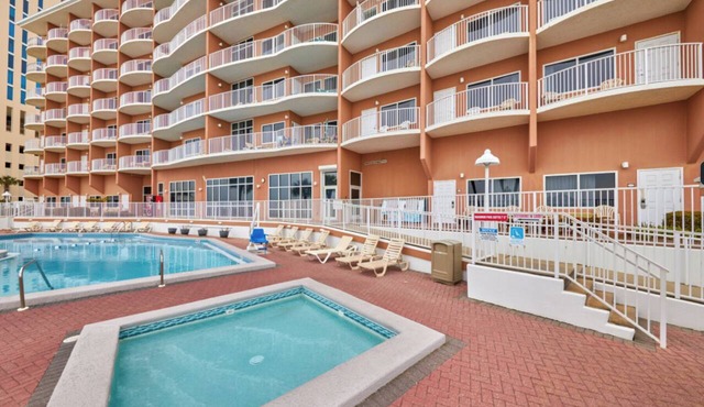 Palmetto | Classic QQ + Kitchen | Family Beach Trip | Gulf View