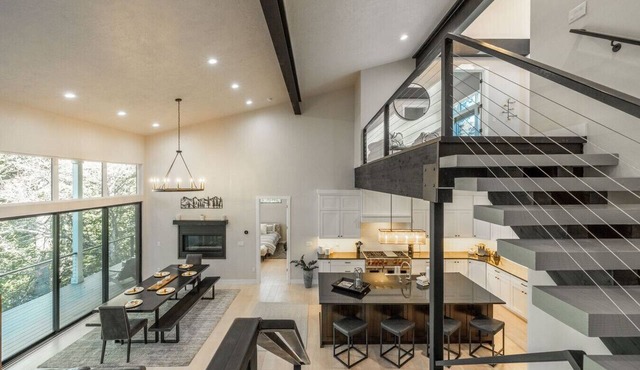Park City Stunning Retreat | 6BR | Hot Tub & Views