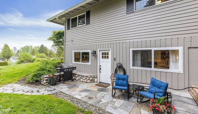 Peaceful 1-bedroom apartment with private entry in charming Snohomish