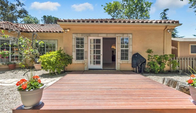 Peaceful spacious studio in Vista surrounded by greenery and birdsong. in Vista