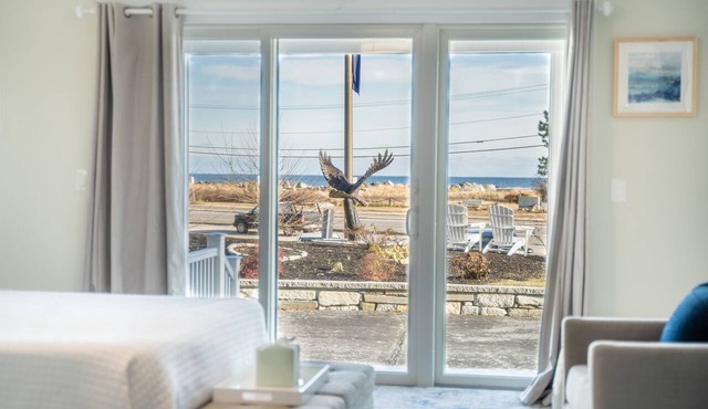 Perfect First Floor Oceanfront Room! in Hampton