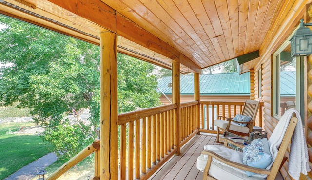Pet-Friendly Cabin w/Mtn View in South Weber!