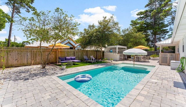 🌊Pet Friendly-Private Pool-4 Bikes-Short Walk to the Beach-Cottage Haven🌊