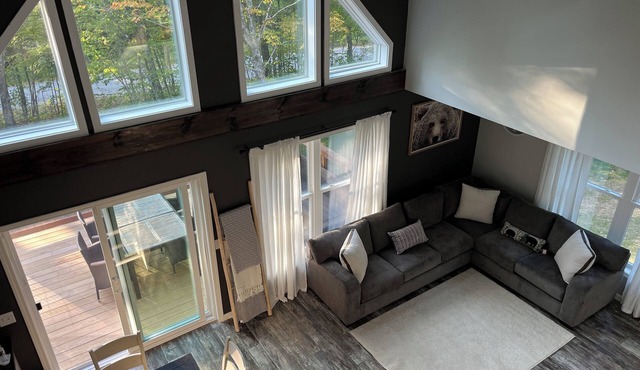 Plan for fall foliage in the Lakes-mountain region. Brand New 3 Bedroom Chalet in Campton