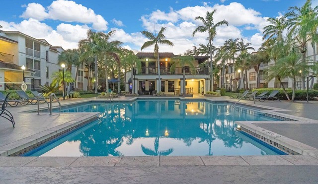 Port Royale Apartments