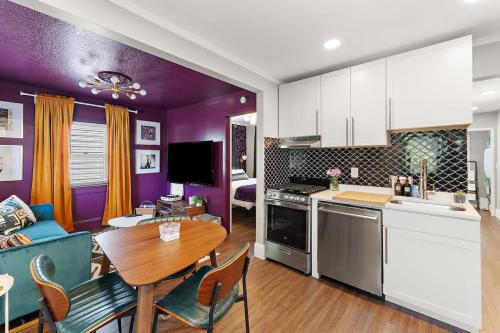 Prince-Themed Cozy Retreat Near Airport & Mall in Minneapolis