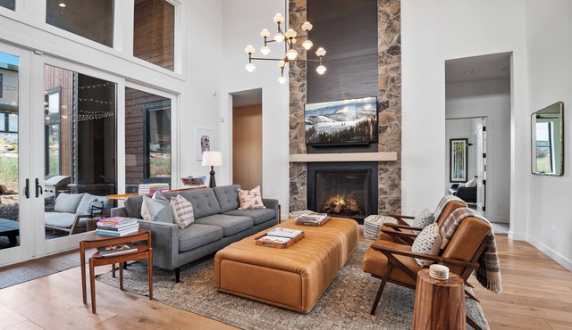 Red Ledges vista, hottub, golf, min 90 day stay