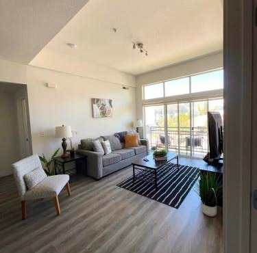 Resort-Inspired Bliss- Modern & Cozy Apartment