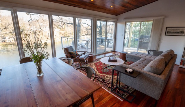 Riverfront home with multiple decks, central AC, washer/dryer - two dogs OK in Arnold