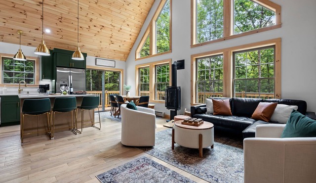Riverwood Cabin: Firepit + Games 15 mins to Conway in Brownfield