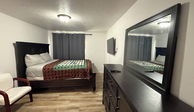 Saratoga Hills Walkout Basement Room 2
