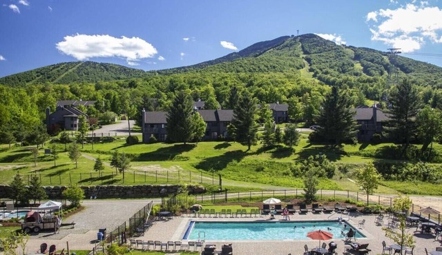 Ski-In Ski-Out 4BR 4BA Jay Peak Condo Sleeps 8