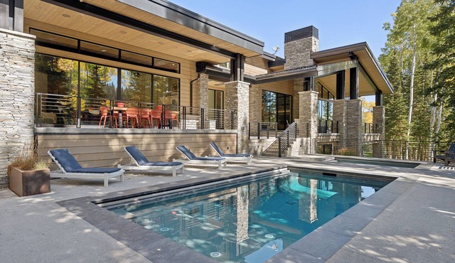 Ski-In/Ski-Out Alpine Estate with Pool, Hot Tub, Climbing Wall!