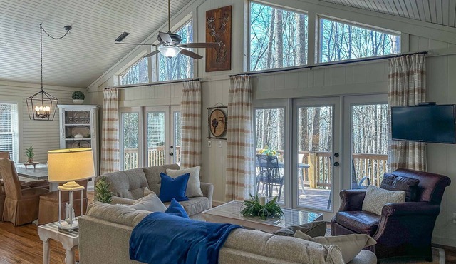 Sky Valley Creekside Getaway! Hike-Swim-Golf! in Sky Valley