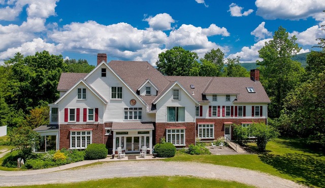 Sleep 34: 15 bedroom/12 bath Mansion! Family Reunions, DIY Wedding, Yoga Retreat