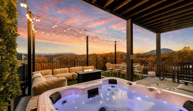 Sleeps 22 + Indoor Pool + FREE Waterpark Access + Theater + Game Room + Hot Tub in Sevier County