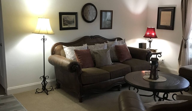 Small town, pet friendly: The White House