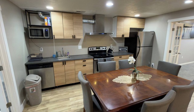 Spacious 3-Bedroom Basement Suite with Kitchen & Laundry