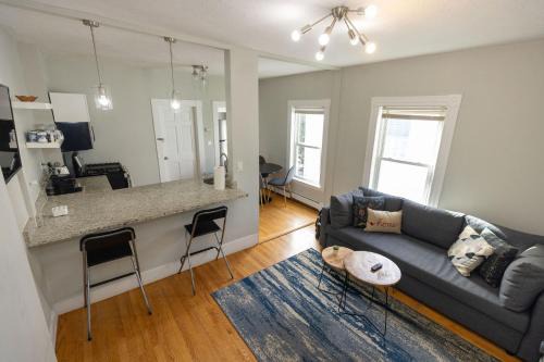 Spacious City Retreat, 3BR in Boston