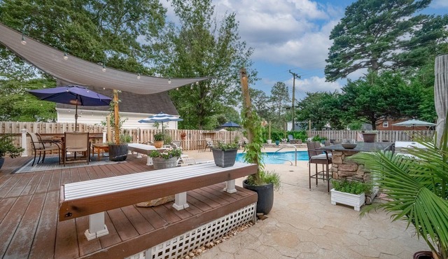 Spacious Oasis on Monument Ave | Pool NOW OPEN in Richmond