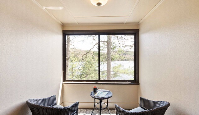 Squam Lake 3 bed 3 bath (Suite #7)
