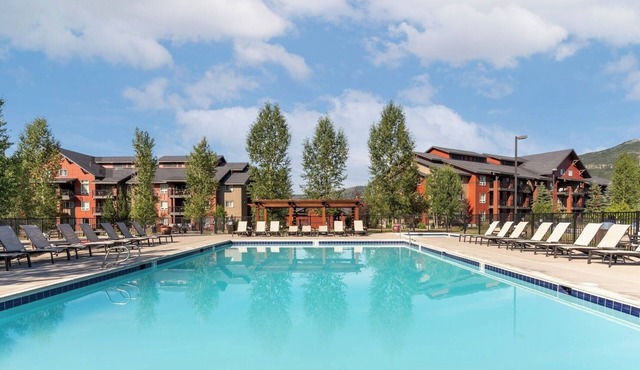 Steamboat Springs | Comfortable Alpine Retreat | Pool + Hot Tub | 3BR Sleeps 8