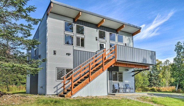 Steps to Fritz Creek! 2-Unit Family Retreat