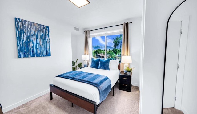 Sugarhouse! Mountain View 3BR, 2BA Gym, Parking