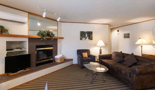 Sunburst Resort - 1 Bedroom