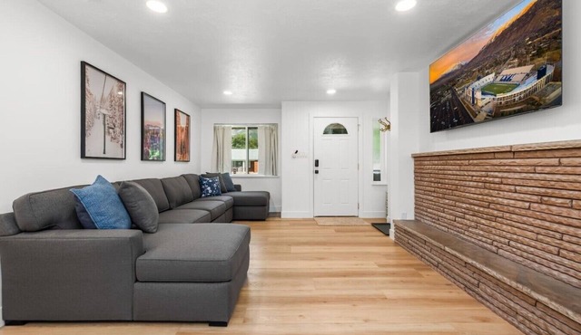 Sunny East Retreat | 2 Kitchens | Bounce House