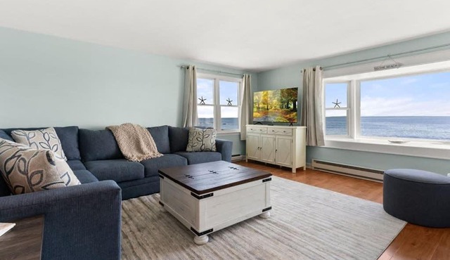 Sunrise Sanctuary Walk to Wallis Ocean Views in Rye