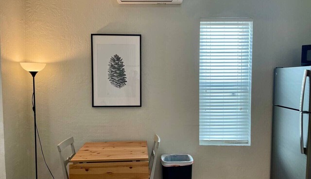 SWEET LAKE CITY/Downtown SLC/Clean/Pets OK Sleeps!