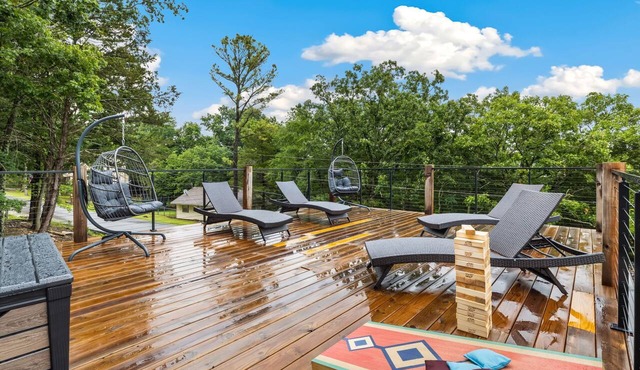 The Gathering Lodge-Epic Patio-2 mi to Beaver Lake