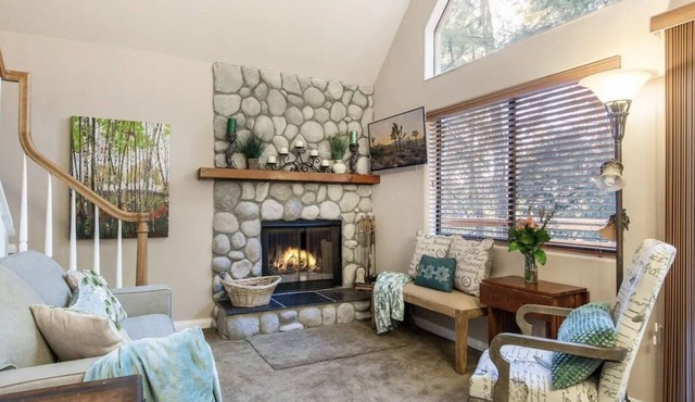 The Mountain Haven Hideaway! Perfect Location! 3/2