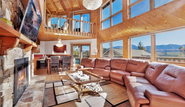 The Octagon Big Bear | Hot Tub | Game Room | Views| Pool Table