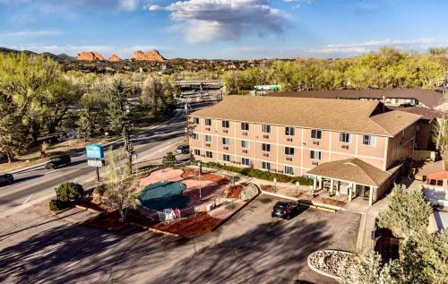 The Ridge Hotel - Manitou Springs in Manitou Springs