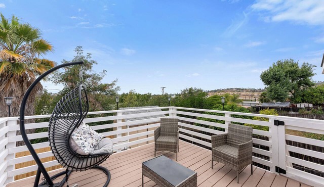 Tranquil Sunset Retreat 4-bedroom house in Spring Valley perfect for families in Spring Valley