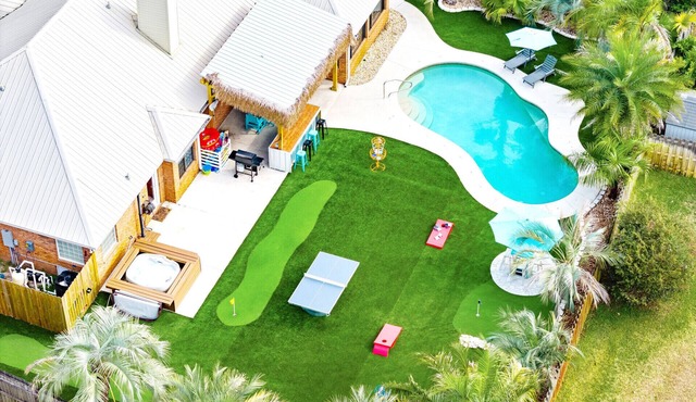 Tropical Feel, Heated Pool, Hot Tub, Game Room, Mini Golf