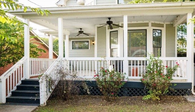Walk to Broadway · Sleeps 12 · Hope Gardens in NASHVILLE
