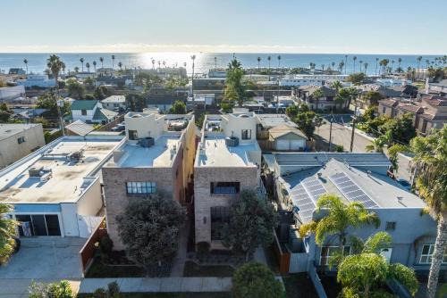 Walk to the Beach Luxury Roof Deck Sunset View in Oceanside