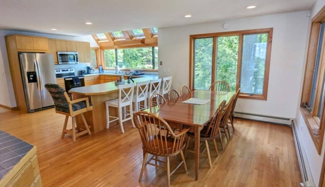Waterfront Charm on Lake Sunapee