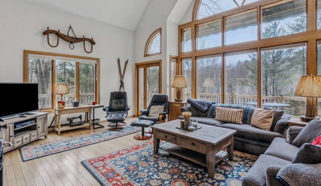 Whitman Brook Overlook House with Game Room