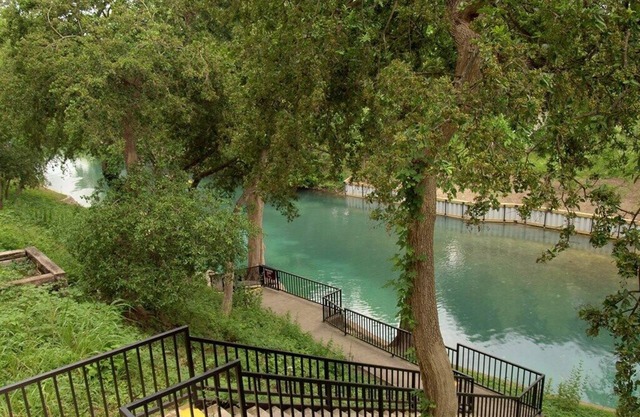 Spacious Waterfront Condo on the Comal River