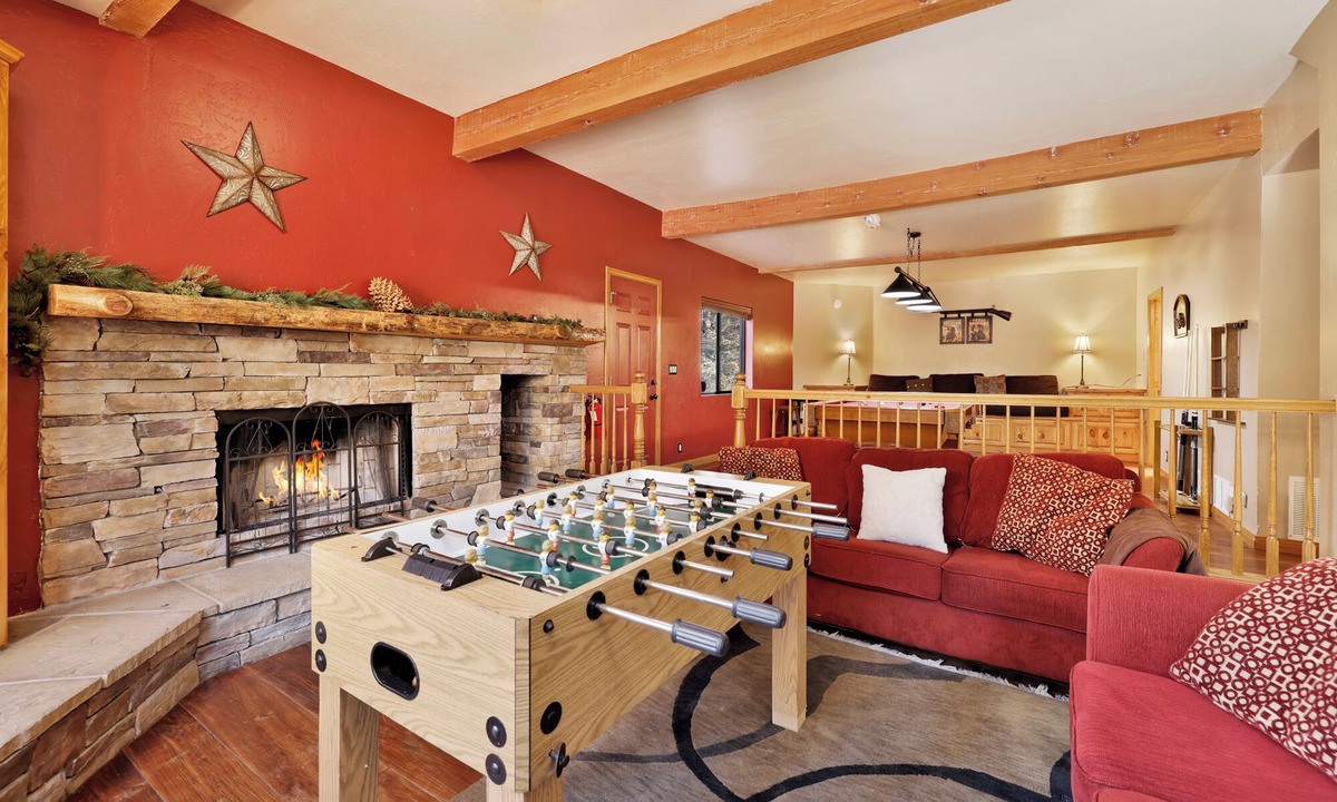 Evergreen Estates House | Four Happy Bears Estate #1277