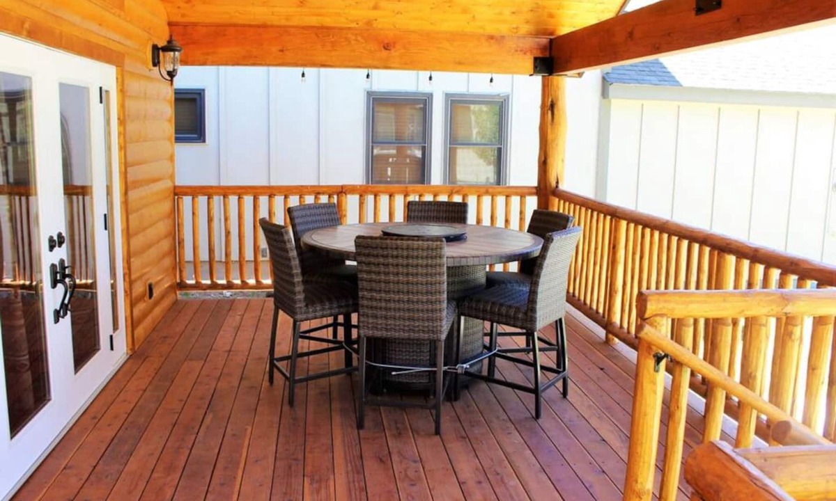 The Village Cabin | Village Hideaway with Fire Pit