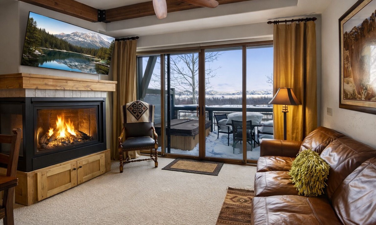Kimball Junction Condo | 36 Newpark cozy creekside stay Canyons Village